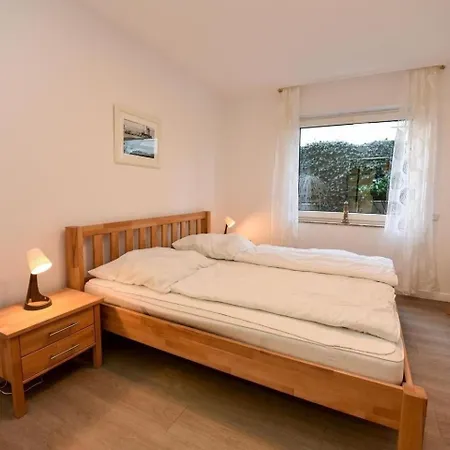 Апартаменты Ferienwohnung Nw 19 Mit Grosser Terrasse Куксхафен